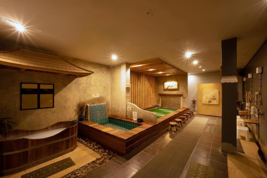 Haikin Ryokan Чиангмай Экстерьер фото